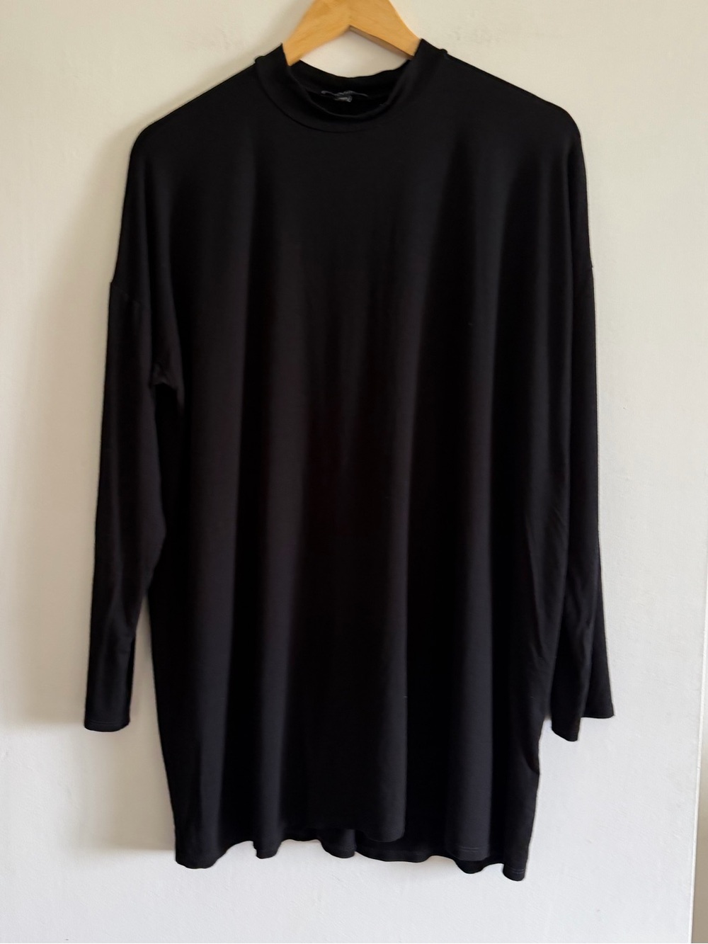 Eileen Fisher Designer Black Mock Neck Viscose Long Sleeve Top size Large EUC